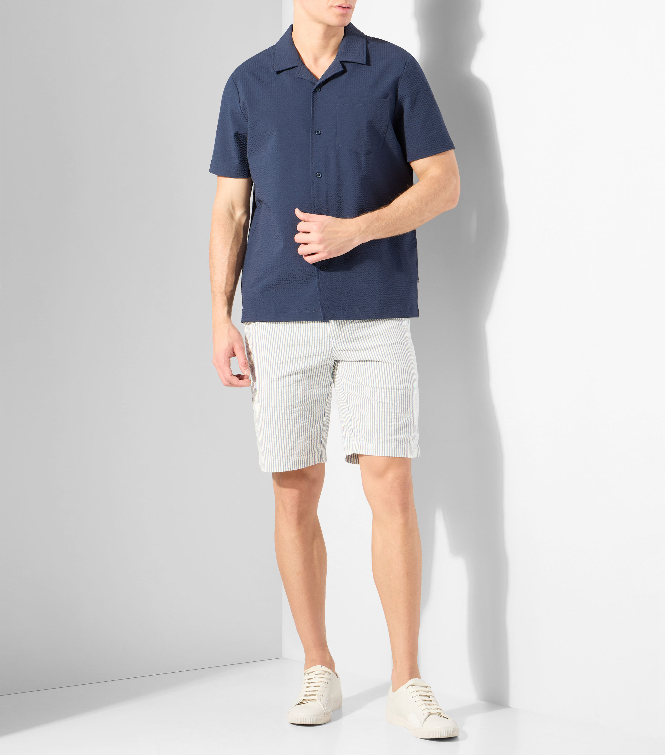 Camisa lisa con manga corta Hombre